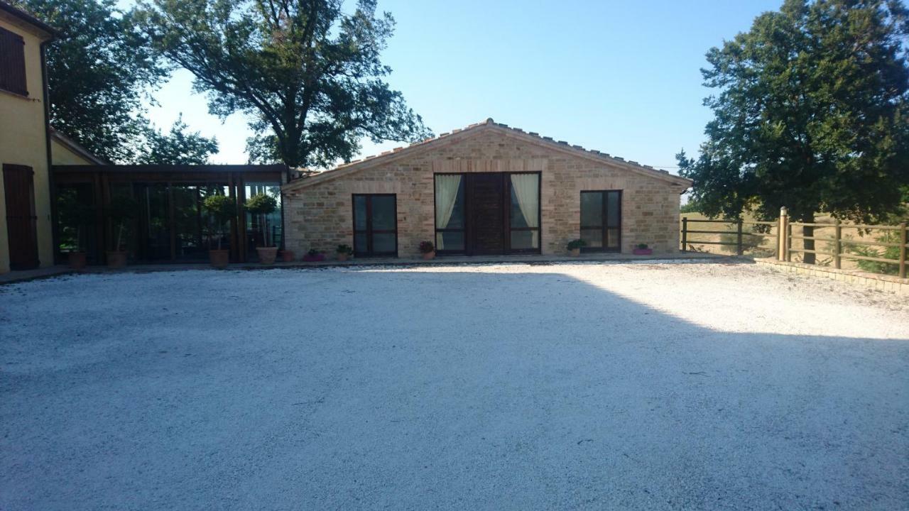 Agriturismo "Le Piagge" Castelplanio ภายนอก รูปภาพ